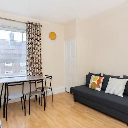 Tranquil 1Br In South Bank With Onsite Parking Apartment London Exterior photo