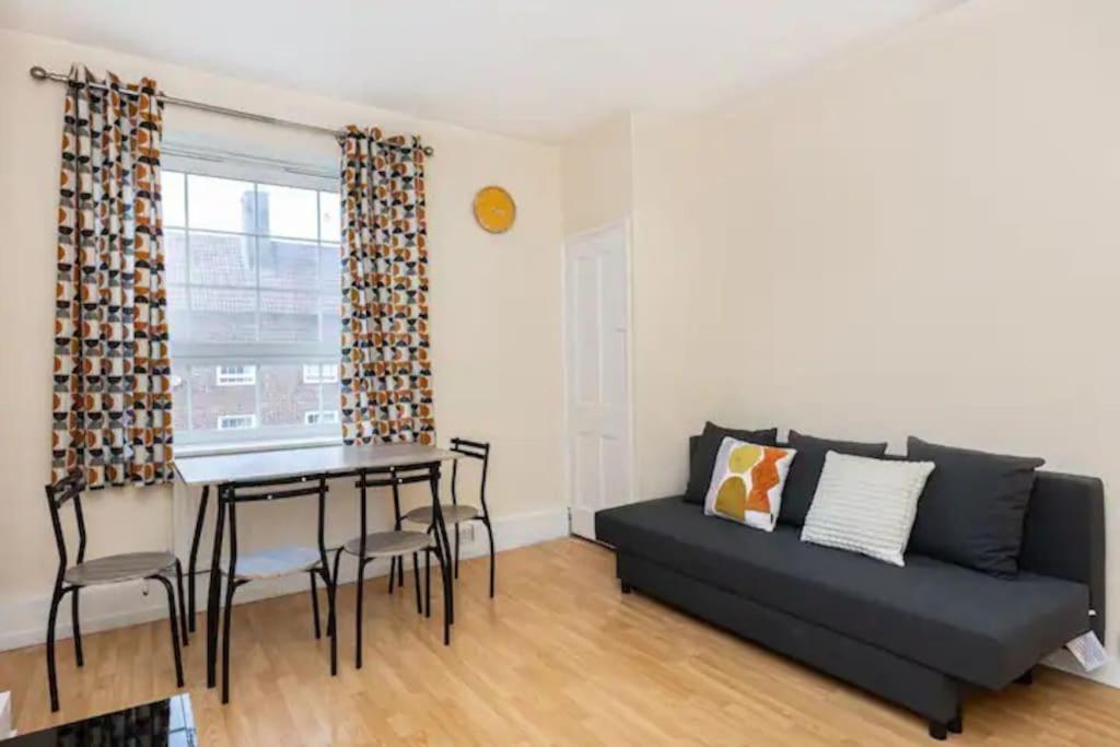 Tranquil 1Br In South Bank With Onsite Parking Apartment London Exterior photo