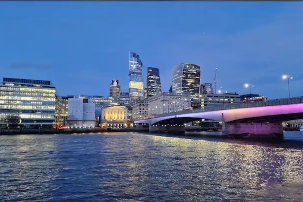 Tranquil 1Br In South Bank With Onsite Parking Apartment London Exterior photo
